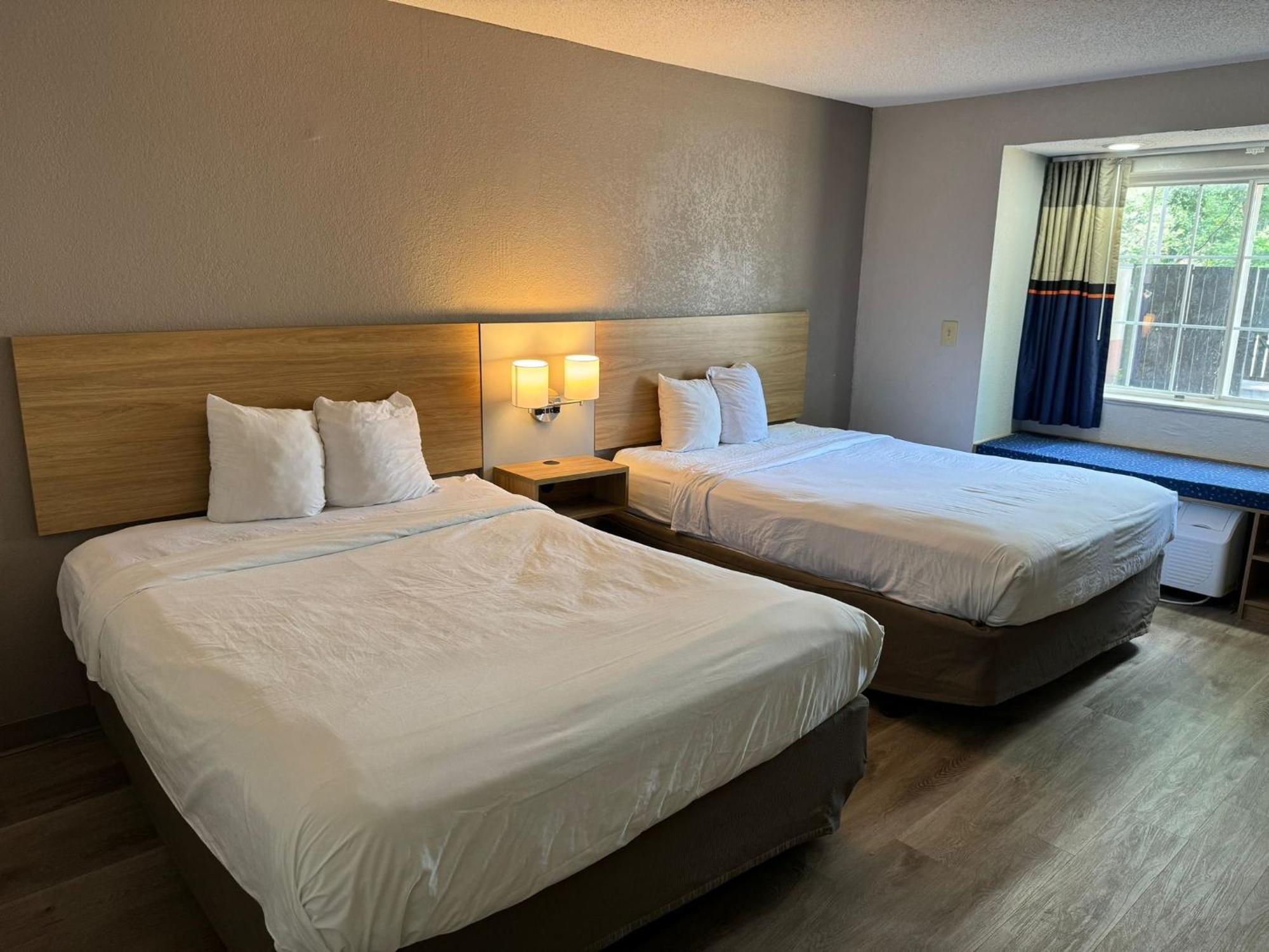 Microtel Inn By Wyndham Winston-Salem Extérieur photo